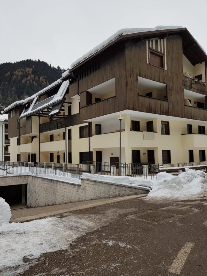 Des Alpes 1 Apartamento Canazei Exterior foto